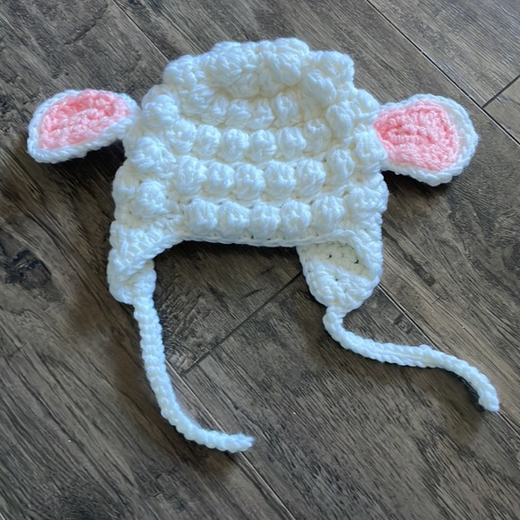 Baby lamb hat - Picture 2 of 3